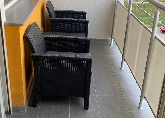 Grey Lux 아파트 피로트